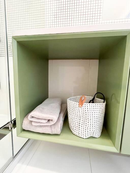 New Cozy Modern Minimalist In Brooklyn At Rem-casa Apartamento